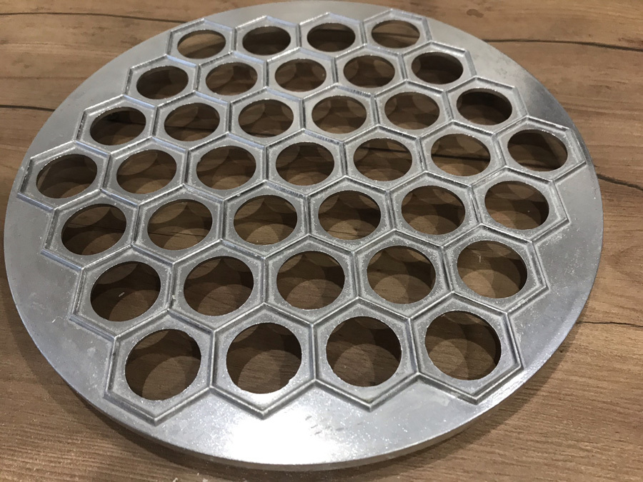 Form für Pelmeni