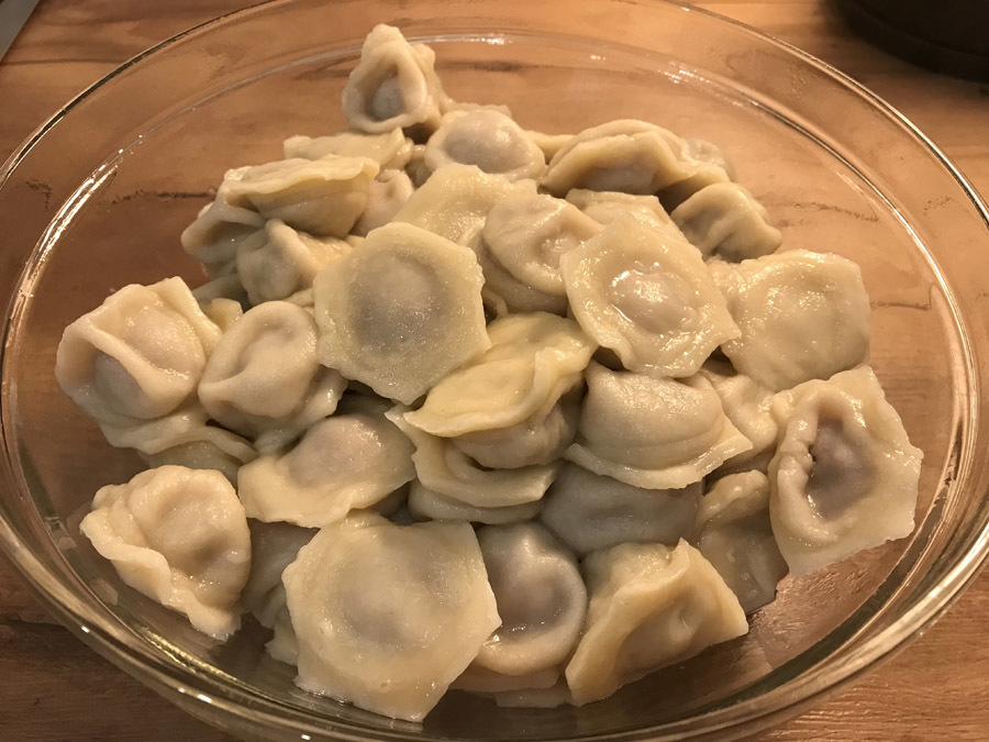 Fertige russische Teigtaschen Pelmeni